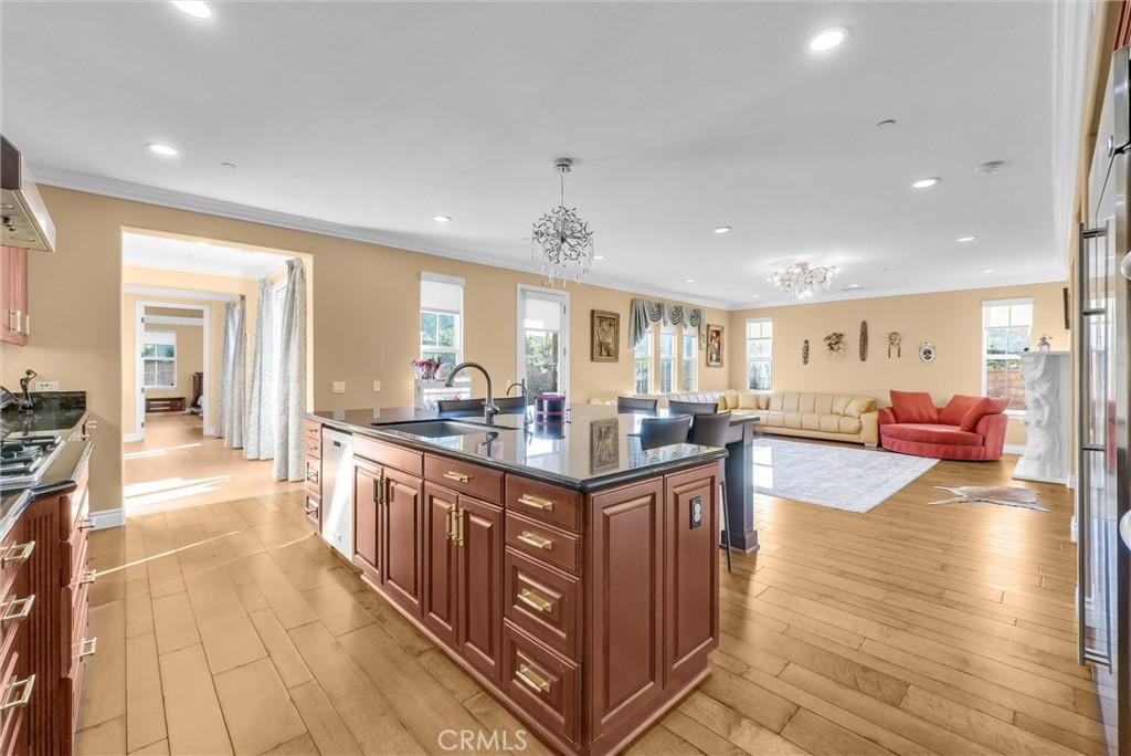 MLS #OC25275903 image #15