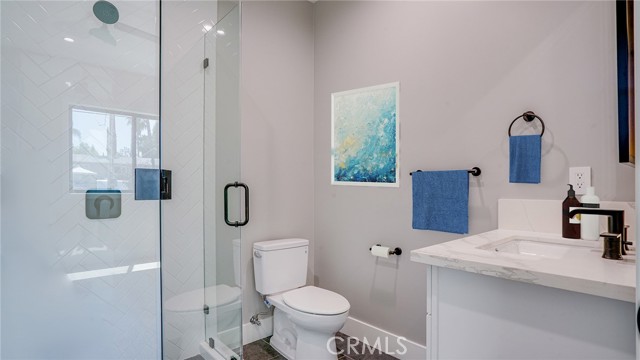 Detail Gallery Image 30 of 68 For 6250 Lindley Ave, Encino,  CA 91316 - 4 Beds | 3/1 Baths