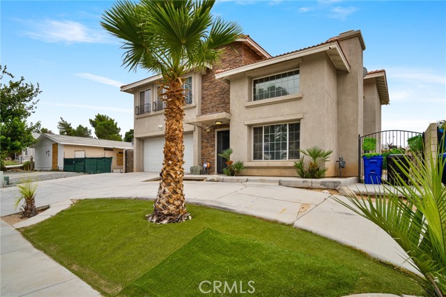 Detail Gallery Image 2 of 41 For 16269 Pebble Beach Dr, Victorville,  CA 92395 - 3 Beds | 2/1 Baths