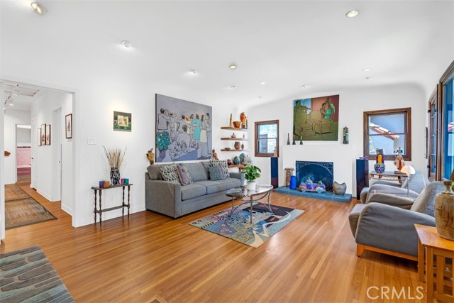 Detail Gallery Image 4 of 41 For 456 Baughman Ave, Claremont,  CA 91711 - 3 Beds | 2 Baths