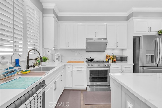 230 Bright Poppy, Irvine CA: https://media.crmls.org/medias/cfa7b9f4-6354-47b7-a9c1-97717e02c3de.jpg