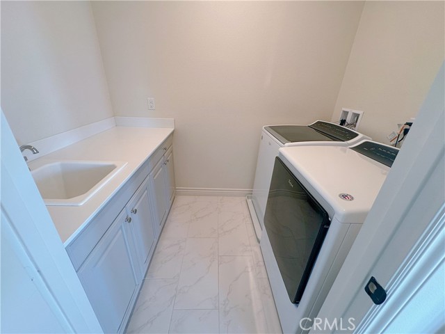 224 Geyser, Irvine CA: https://media.crmls.org/medias/cfa7d722-234b-4aab-bbe2-f3de6550ce63.jpg