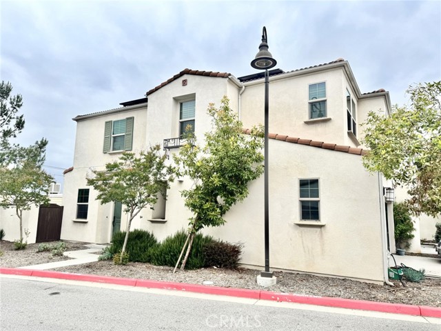 299 E Arrow Highway, Glendora CA: https://media.crmls.org/medias/cfa8dddb-b800-4f24-8313-1616e681fa89.jpg