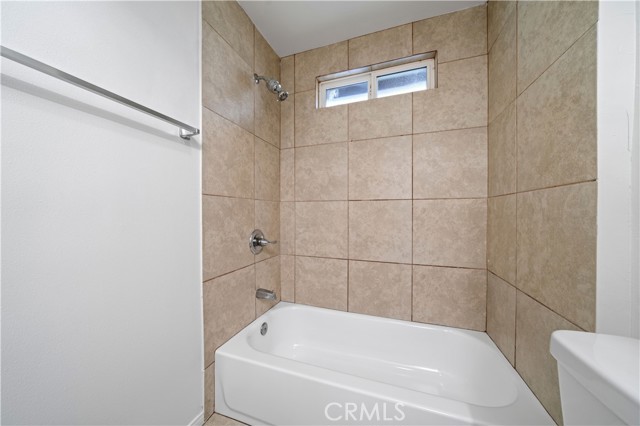 Detail Gallery Image 21 of 36 For 420 Cerritos Ave, Long Beach,  CA 90802 - 3 Beds | 2/1 Baths