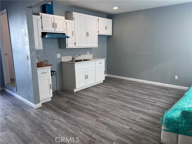 1222 E 103rd Street, Los Angeles CA: https://media.crmls.org/medias/cfaa807d-81ac-4ab5-8184-86237e24745a.jpg