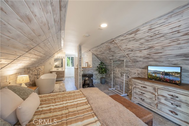 39309 Peak Lane, Big Bear Lake CA: https://media.crmls.org/medias/cfaa80c2-f20d-4a54-813c-7f2c7ef7fc0c.jpg