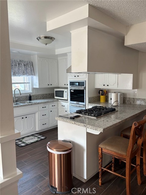 Detail Gallery Image 5 of 19 For 1502 S Merrill St, Corona,  CA 92882 - 3 Beds | 2 Baths