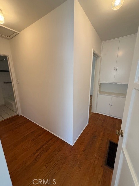 Detail Gallery Image 12 of 32 For 828 E Cypress Ave, Burbank,  CA 91501 - 3 Beds | 2 Baths