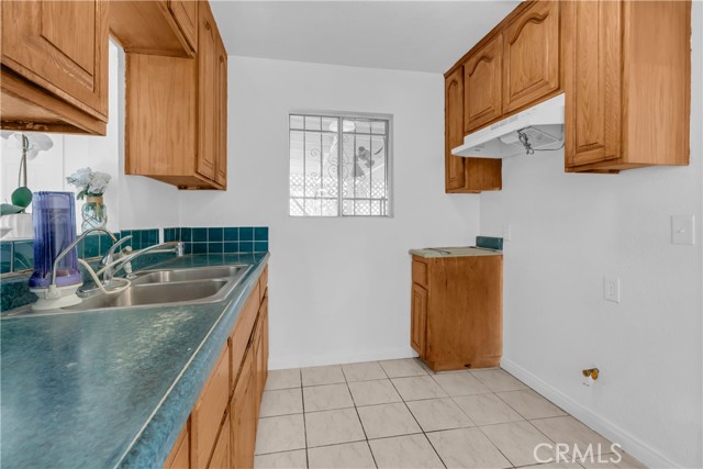 Detail Gallery Image 7 of 21 For 22214 Horst, Hawaiian Gardens,  CA 90716 - 3 Beds | 2 Baths