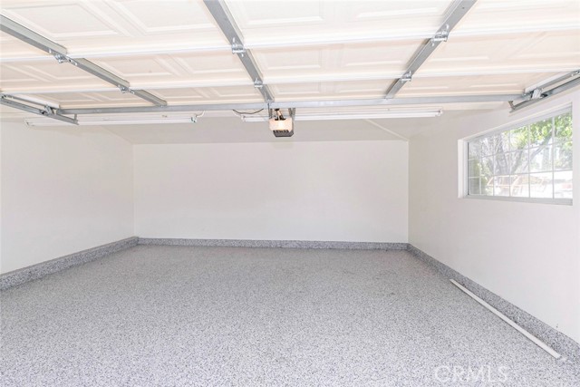 22504 Hartland St, West Hills CA: https://media.crmls.org/medias/cfac74d3-bb79-4caa-9aff-69e29ccb7691.jpg