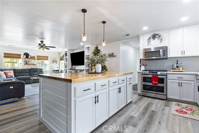 Detail Gallery Image 18 of 54 For 4680 Whispering Oak, Paso Robles,  CA 93446 - 4 Beds | 3 Baths