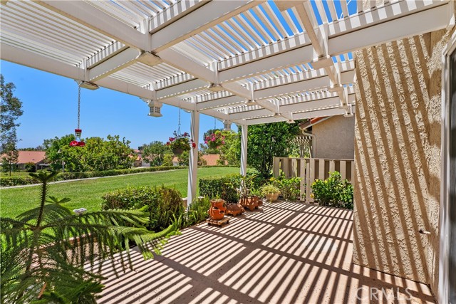 23524 Ribalta, Mission Viejo CA: https://media.crmls.org/medias/cfacf0ce-b18a-479d-8853-f665d0220820.jpg