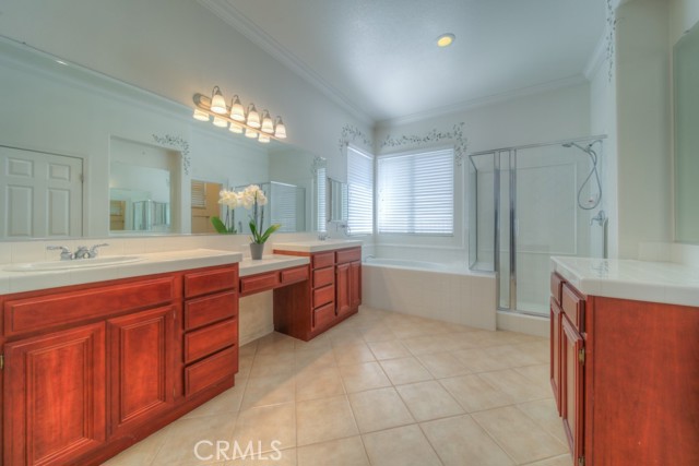 42133 Wagon Wheel Lane, Murrieta CA: https://media.crmls.org/medias/cfad1743-c1a0-45e8-ba03-9844521d4bcc.jpg
