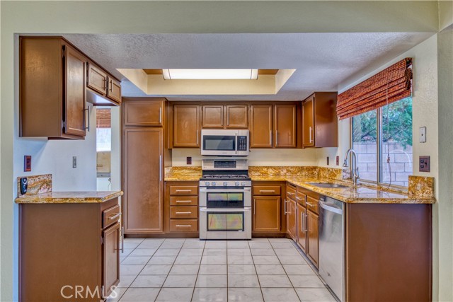 Image 2 for 18015 Montgomery Ave, Fontana, CA 92336