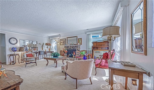 Detail Gallery Image 14 of 30 For 3527 Fairchild, La Crescenta,  CA 91214 - 4 Beds | 2 Baths