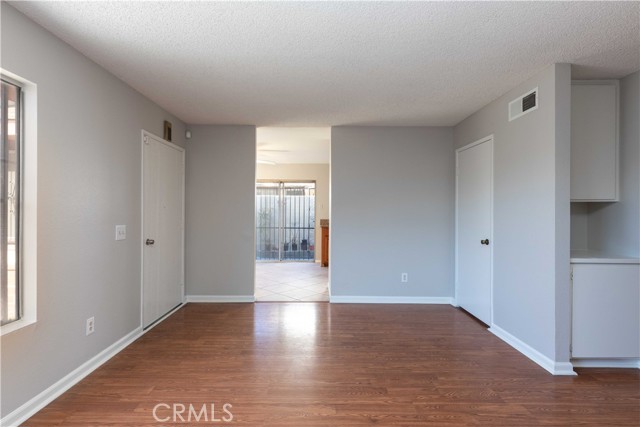Detail Gallery Image 12 of 40 For 2346 Hayes Ave, Long Beach,  CA 90810 - 4 Beds | 2 Baths