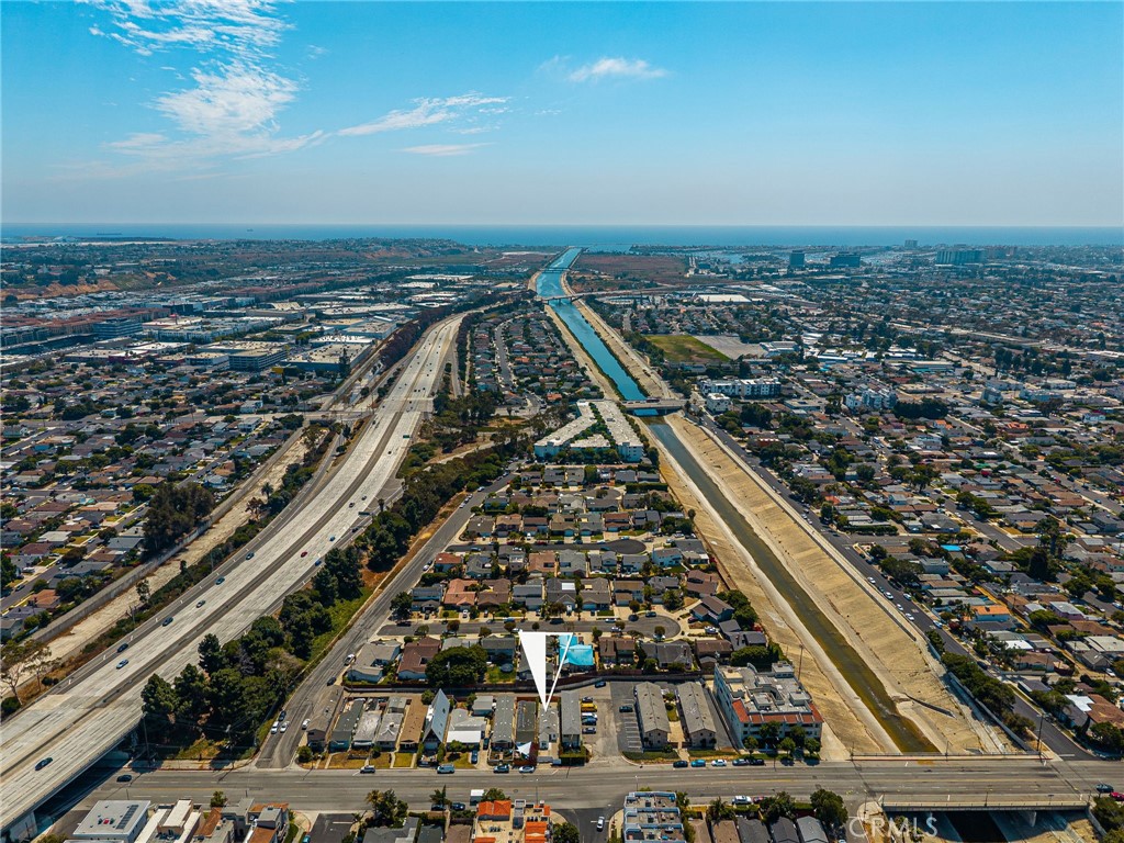 https://media.crmls.org/medias/cfaf996a-d75b-4729-ade8-49abfcd25c6c.jpg?preset=X-Large