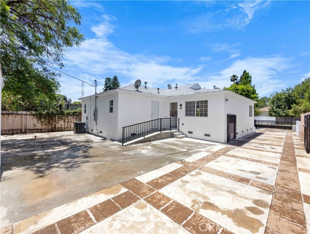 6846 Wystone Avenue, Reseda CA: https://media.crmls.org/medias/cfafb80f-7847-4373-922b-5446898d1f24.jpg