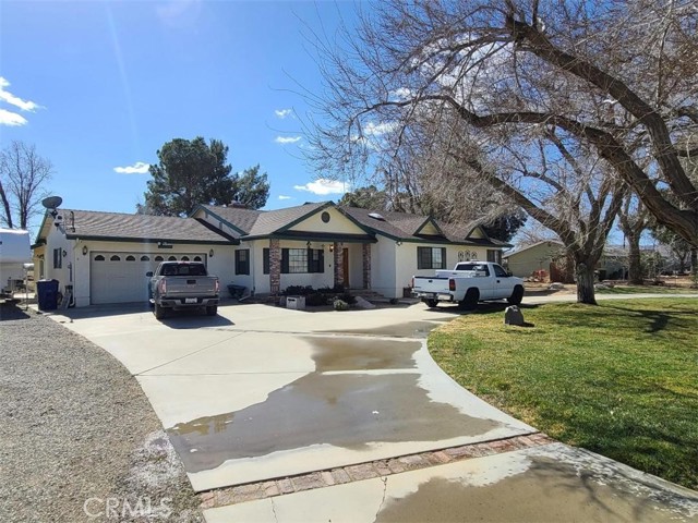 Detail Gallery Image 2 of 19 For 2110 W Avenue M8, Palmdale,  CA 93551 - 4 Beds | 2 Baths