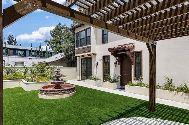 Detail Gallery Image 10 of 23 For 81 N Grand Oaks Ave #102,  Pasadena,  CA 91107 - 2 Beds | 2 Baths
