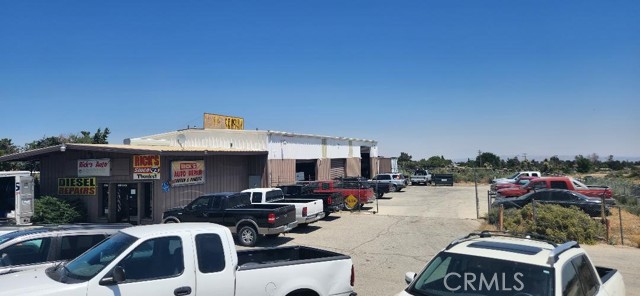 4686 Phelan Road, Phelan, California 92371, ,Commercial Sale,For Sale,4686 Phelan Road,CRIV23103709