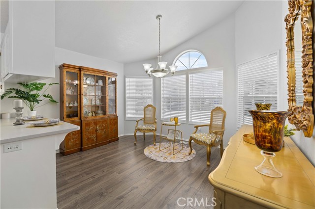 27823 Sunrise Ln, Canyon Country CA: https://media.crmls.org/medias/cfb0fbf9-6de2-4b91-ab57-6d8b66eb5259.jpg