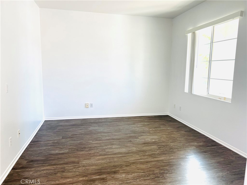 MLS #WS25242947 image #2