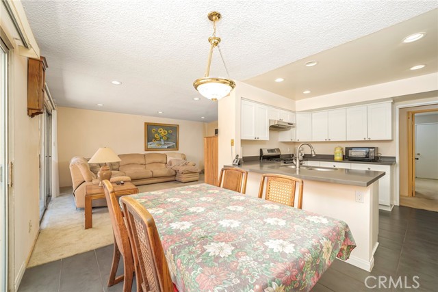 Detail Gallery Image 12 of 27 For 11503 Walcroft St, Lakewood,  CA 90715 - 4 Beds | 2 Baths