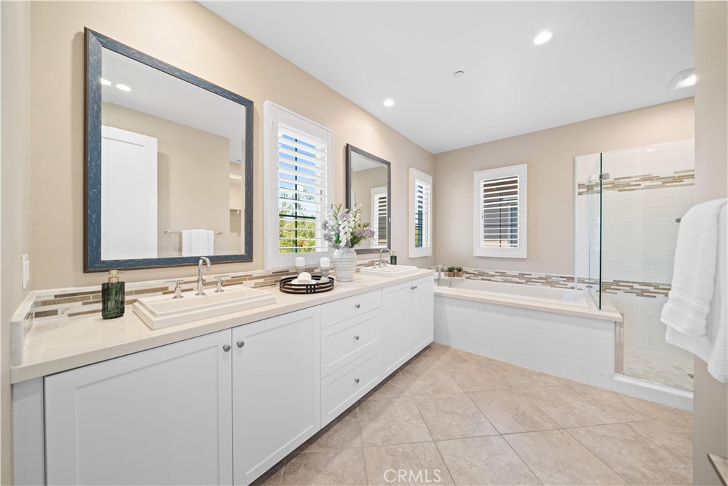 MLS #OC25185662 img 34