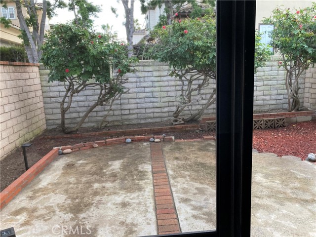 Detail Gallery Image 7 of 25 For 7916 Seabreeze, Huntington Beach,  CA 92648 - 2 Beds | 2/1 Baths