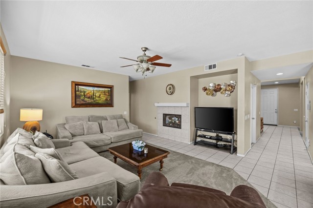 Detail Gallery Image 15 of 39 For 28402 Crestwood St, Menifee,  CA 92585 - 4 Beds | 3 Baths