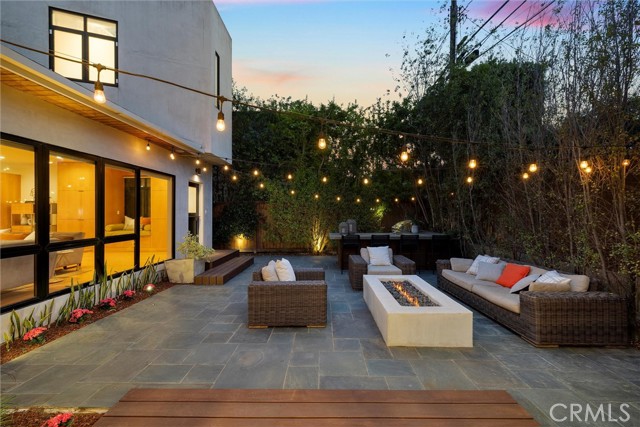 Detail Gallery Image 24 of 51 For 1635 19th St, Manhattan Beach,  CA 90266 - 6 Beds | 4 Baths