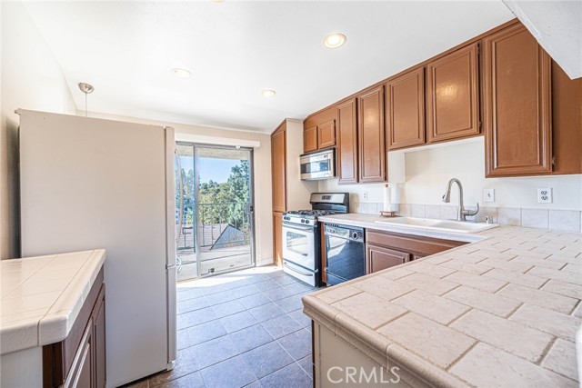 Detail Gallery Image 26 of 40 For 2238 Vista Del Sol, Fullerton,  CA 92831 - 2 Beds | 2/1 Baths