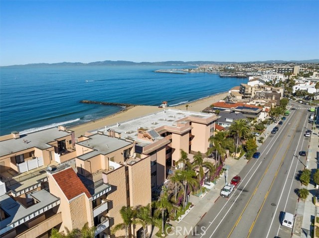 721 Esplanade, Redondo Beach, California 90277, 2 Bedrooms Bedrooms, ,2 BathroomsBathrooms,Residential,Sold,Esplanade,SB23197655