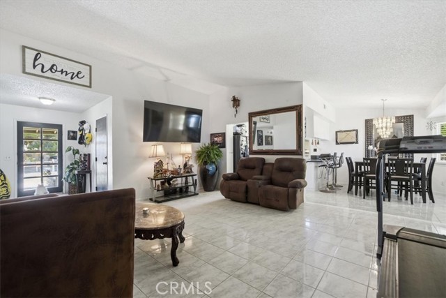 15235 Newmont, Lancaster CA: https://media.crmls.org/medias/cfb3c50b-7ba8-4d0a-8a8b-e6e6076fa08a.jpg