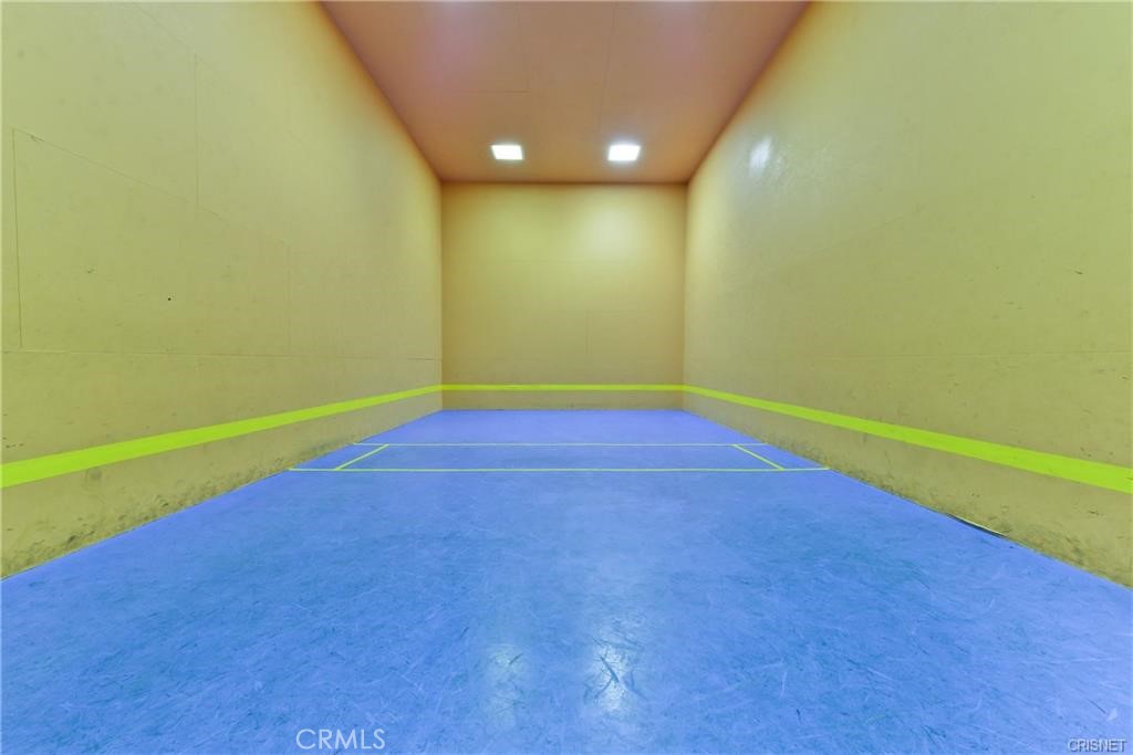 https://media.crmls.org/medias/cfb499f9-58d5-476d-8077-2bc03e15ca6f.jpg?preset=X-Large