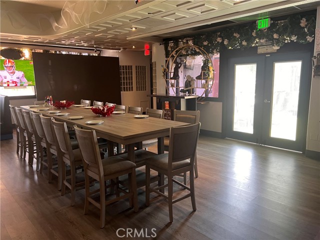 965 W Foothill Boulevard, Upland CA: https://media.crmls.org/medias/cfb54e01-2b76-46c2-a493-ff86c1b51db1.jpg