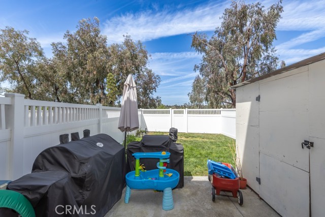 Detail Gallery Image 10 of 20 For 24405 Hillsdale Ave #11,  Laguna Hills,  CA 92653 - 2 Beds | 2/1 Baths