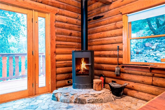 Detail Gallery Image 13 of 32 For 16 Barrett, Mt Baldy,  CA 91759 - 2 Beds | 1 Baths