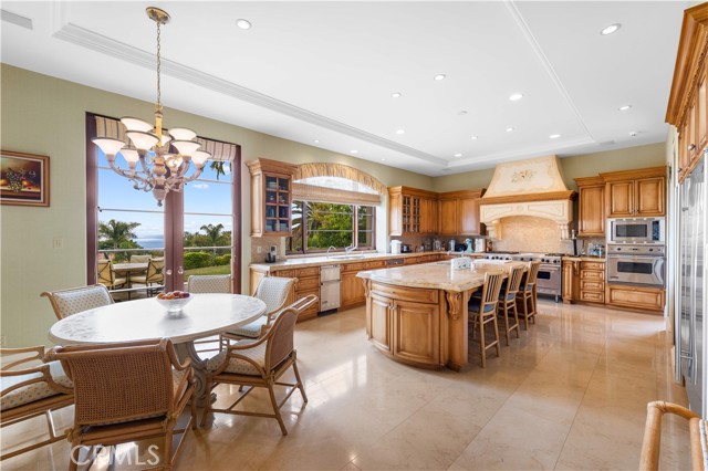 64 Laurel Drive, Rancho Palos Verdes CA: https://media.crmls.org/medias/cfb5bb64-aae5-40b5-964f-5b1759213f18.jpg