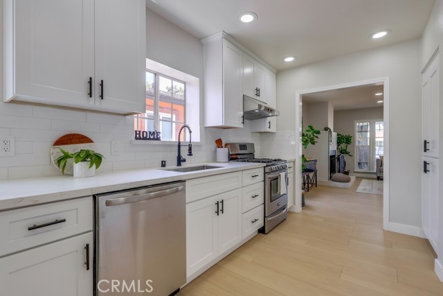 Detail Gallery Image 10 of 28 For 13522 Ardis Ave, Bellflower,  CA 90706 - 3 Beds | 2 Baths