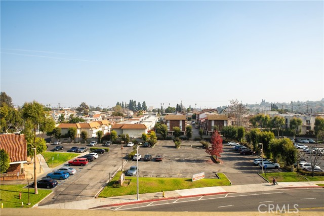 Detail Gallery Image 10 of 17 For 227 S Atlantic Bld a,  Monterey Park,  CA 91754 - 3 Beds | 2/1 Baths