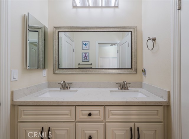 Detail Gallery Image 17 of 25 For 14944 Texaco, Paramount,  CA 90723 - 3 Beds | 2/1 Baths