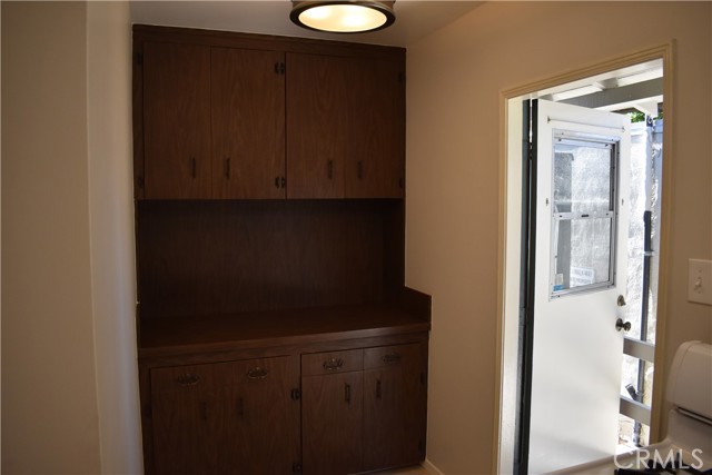 Detail Gallery Image 3 of 16 For 673 N Rosemary Ln, Burbank,  CA 91505 - 2 Beds | 1 Baths