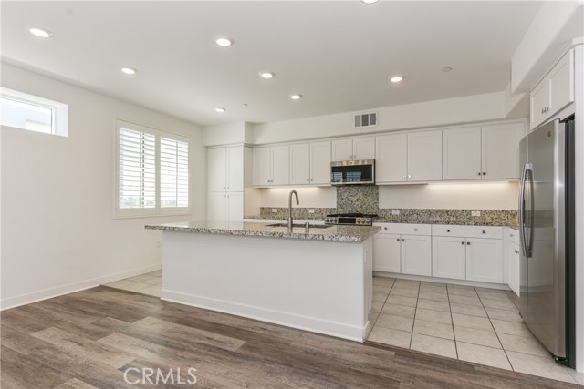 Detail Gallery Image 11 of 38 For 1893 S Union St #120,  Anaheim,  CA 92805 - 3 Beds | 2 Baths