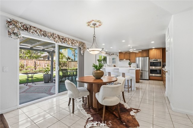 Detail Gallery Image 11 of 38 For 777 Covewood Street, Oak Park,  CA 91377 - 4 Beds | 3 Baths