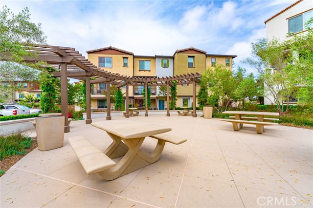 Detail Gallery Image 39 of 52 For 1609 Fig Tree Way, Oceanside,  CA 92056 - 3 Beds | 2/1 Baths