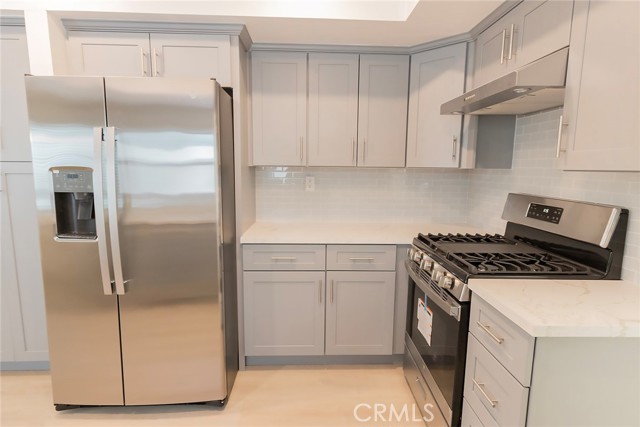 Detail Gallery Image 11 of 35 For 2215 Marshallfield Ln a,  Redondo Beach,  CA 90278 - 3 Beds | 2/1 Baths