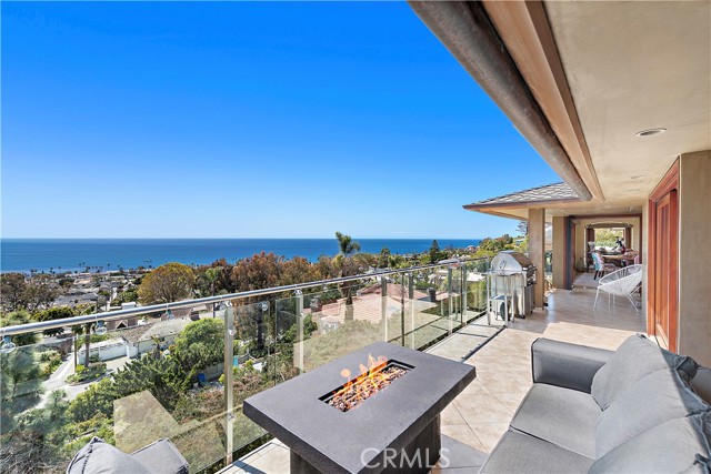 Detail Gallery Image 4 of 39 For 612 Allview Pl, Laguna Beach,  CA 92651 - 3 Beds | 3/1 Baths