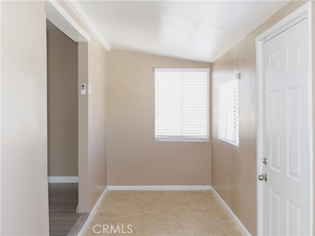 Detail Gallery Image 4 of 15 For 16705 C St, Victorville,  CA 92395 - 2 Beds | 1 Baths